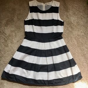 Gap striped dress size 6